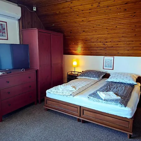 Apartment Lugas *